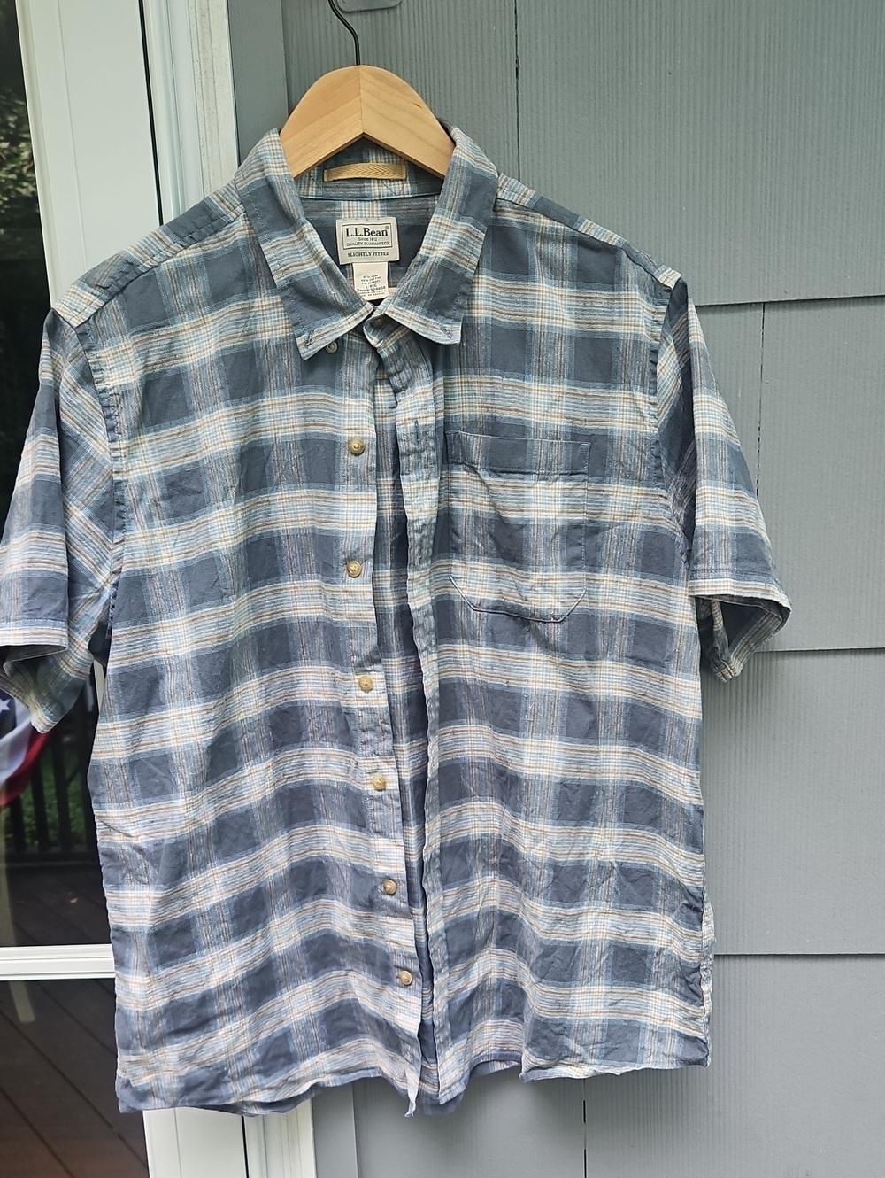 L.L. Bean Men's Short-Sleeve Plaid Button-Down Shirt in Blue and Cream